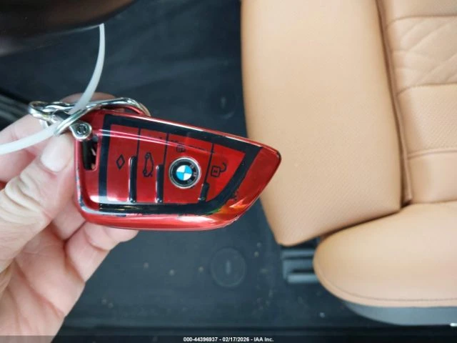 BMW 530 XDRIVE* MPACKAGE* Keyless* Premium audio* PANO* Me, снимка 15 - Автомобили и джипове - 53861647