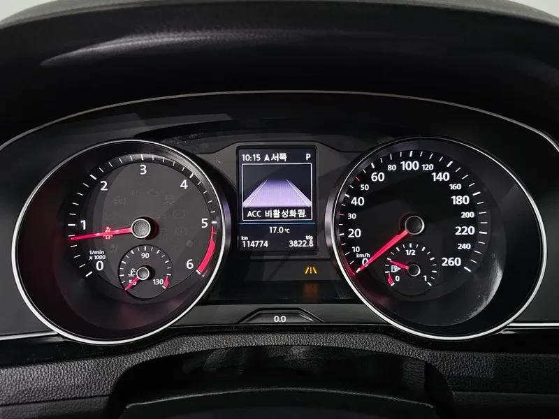 VW Passat 2.0 TDI, снимка 8 - Автомобили и джипове - 54299757