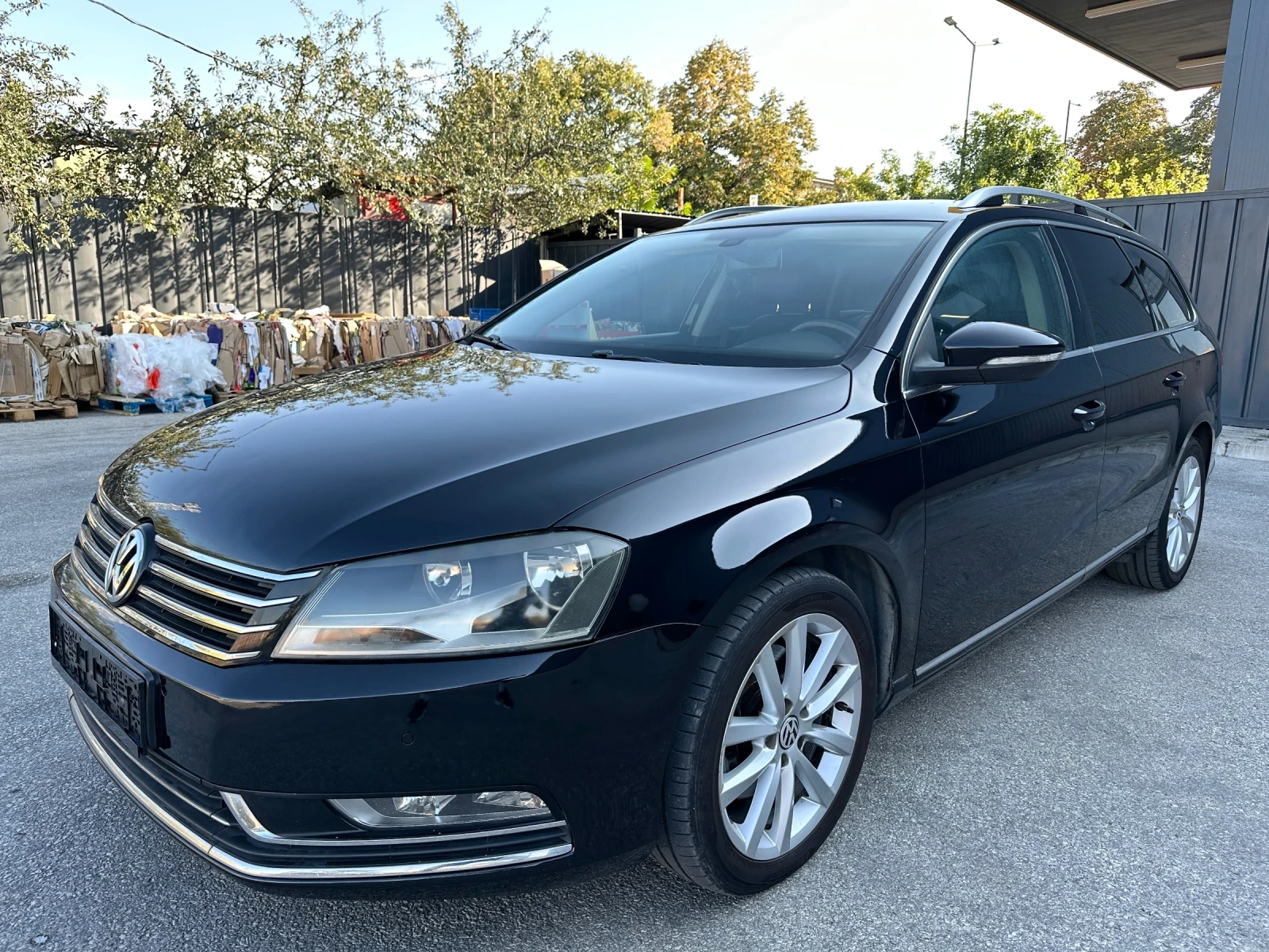 VW Passat 2.0 TDI 140к.с HIGHLINE / NAVI / CAMERA / KOJA - изображение 3