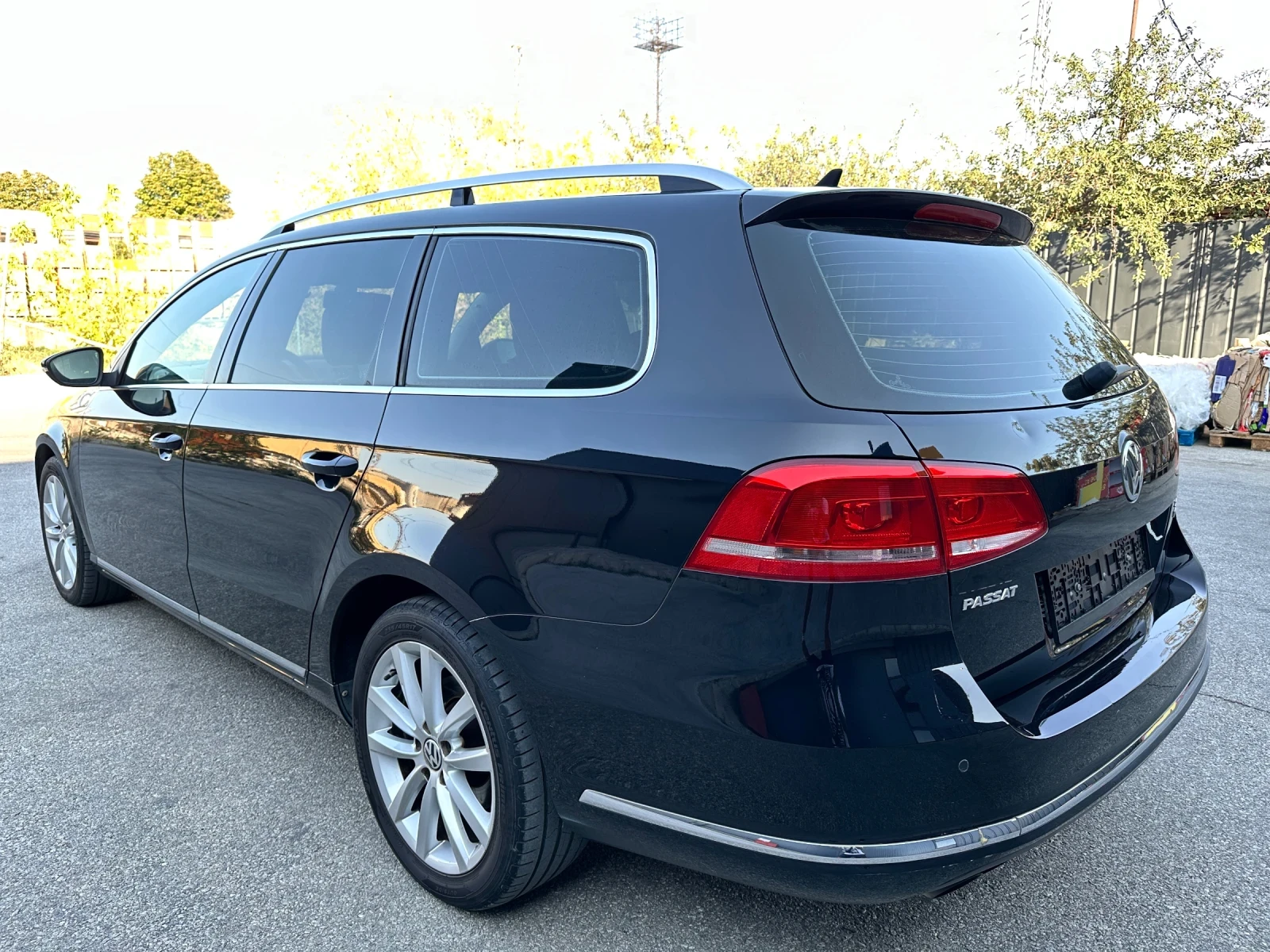 VW Passat 2.0 TDI 140к.с HIGHLINE / NAVI / CAMERA / KOJA - изображение 5