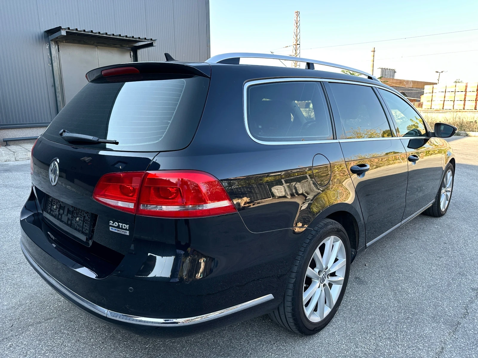 VW Passat 2.0 TDI 140к.с HIGHLINE / NAVI / CAMERA / KOJA - изображение 7