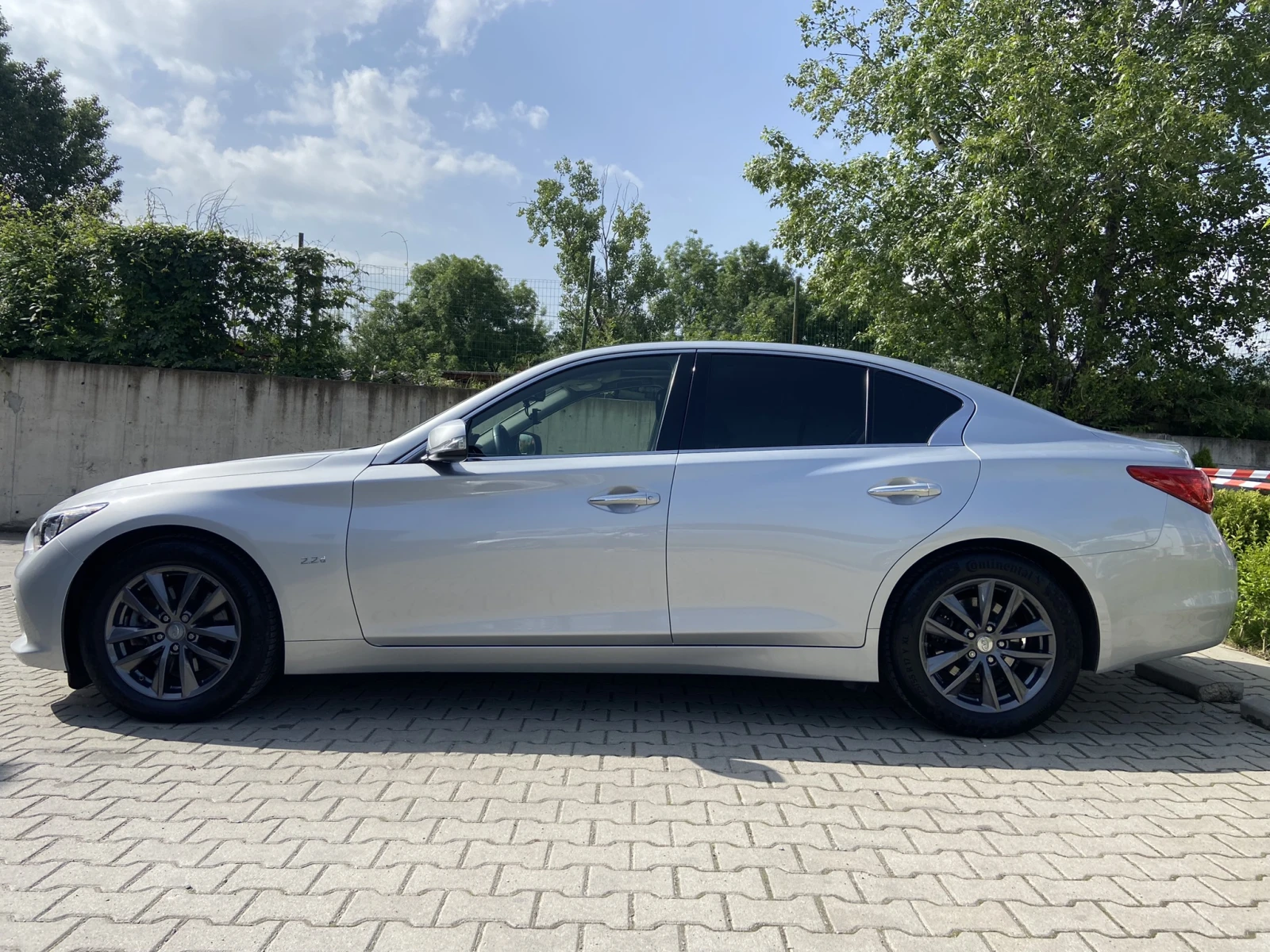 Infiniti Q50 2.2d RWD - изображение 3