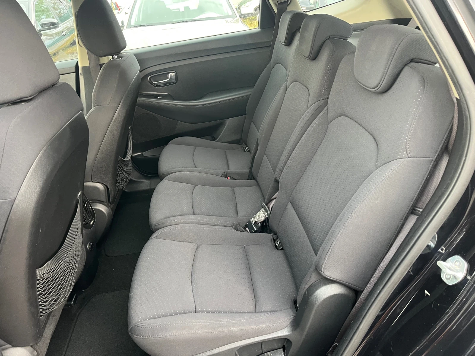 Kia Carens 1.7CRDI 141 h.km - изображение 8