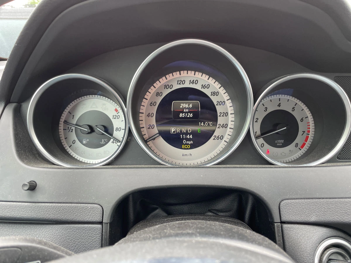 Mercedes-Benz C 300 * CARFAX* АВТОФИНАНСИРАНЕ* БЕЗ ПЪРВОНАЧАЛНА ВНОСКА - изображение 10