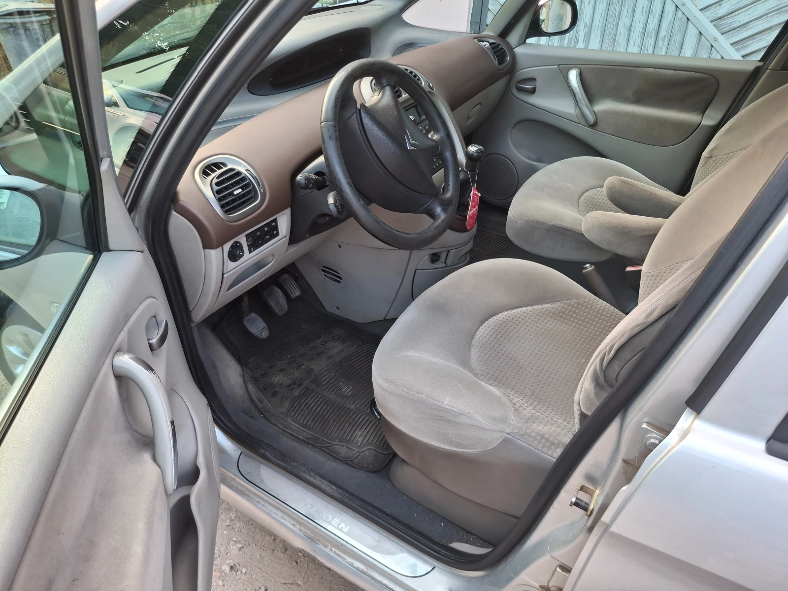 Citroen Xsara picasso 2.0 HDI, 90 к.с - изображение 7