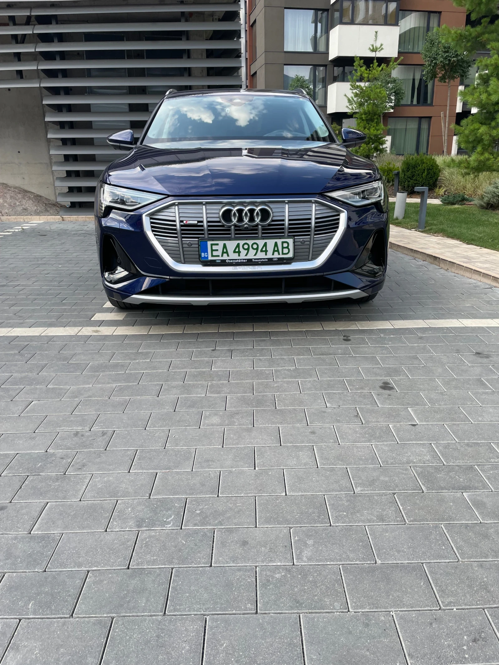 Audi E-Tron 50 Sportback S line  - изображение 2