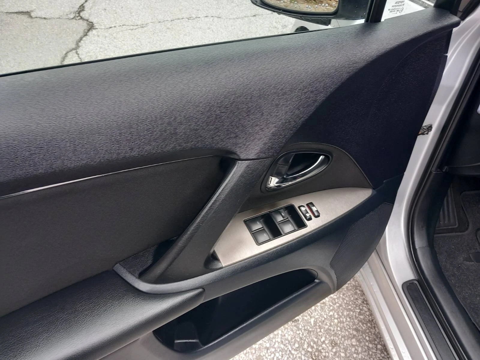 Toyota Avensis 1.8 VTI Dynamic Business sedan - изображение 10