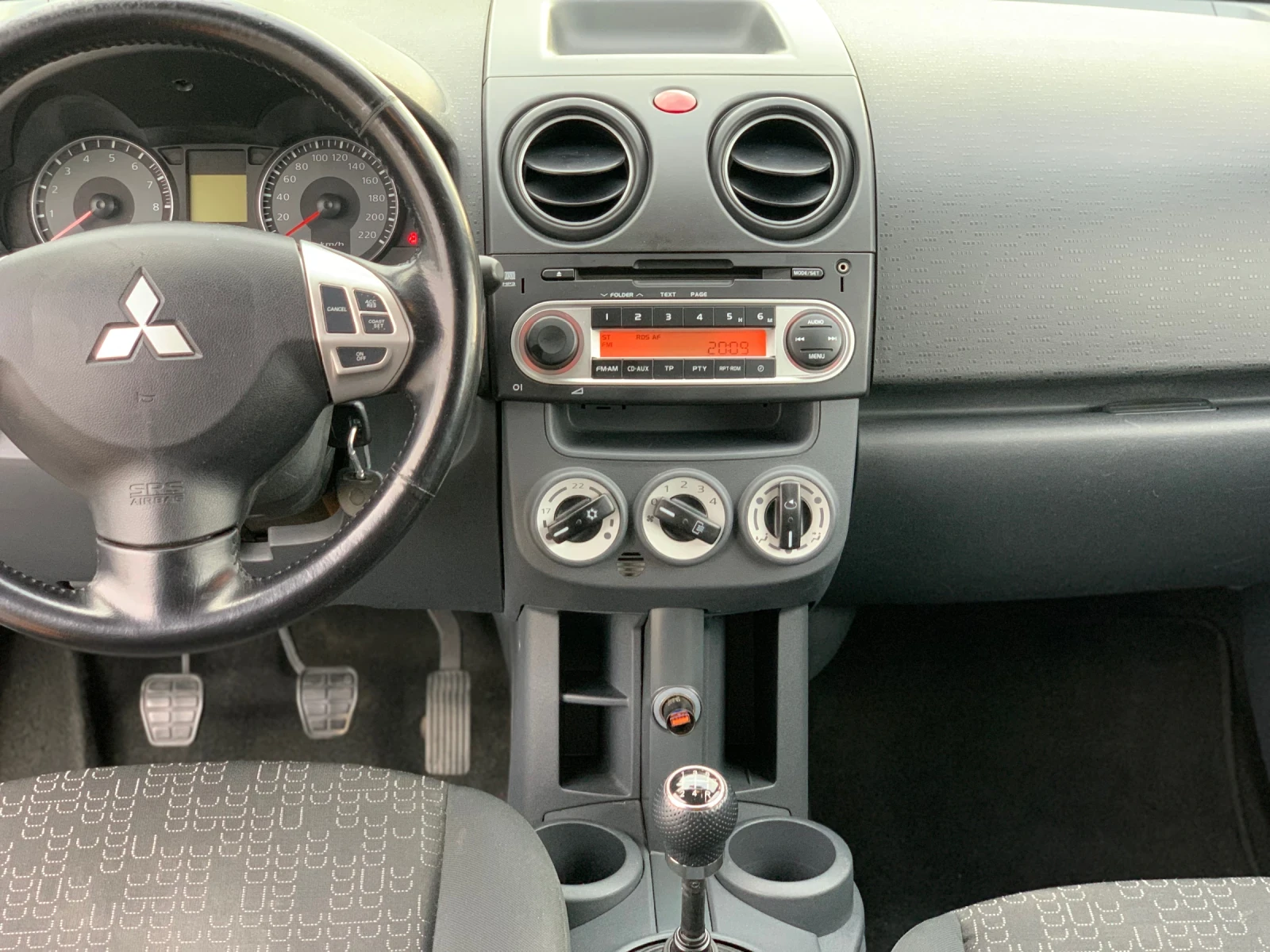 Mitsubishi Colt, снимка 14 - Автомобили и джипове - 53839384