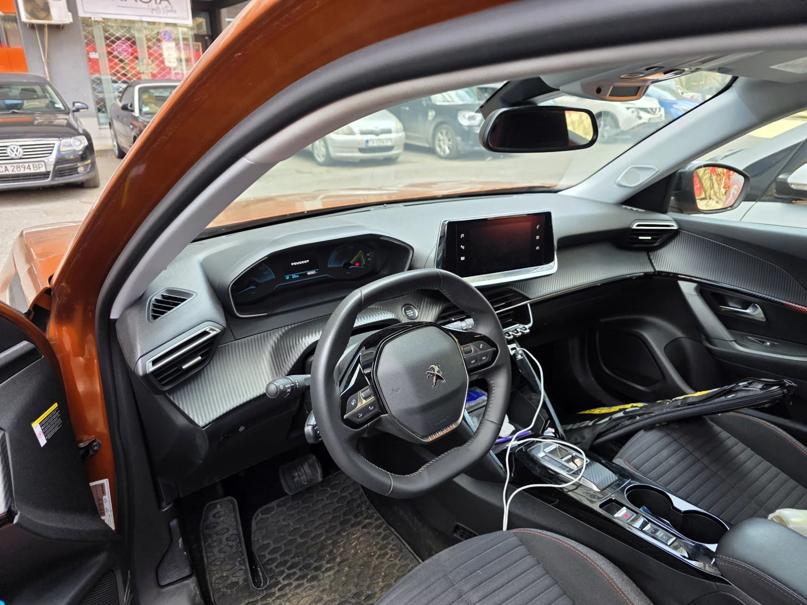 Peugeot 2008 Electric, снимка 9 - Автомобили и джипове - 54161407