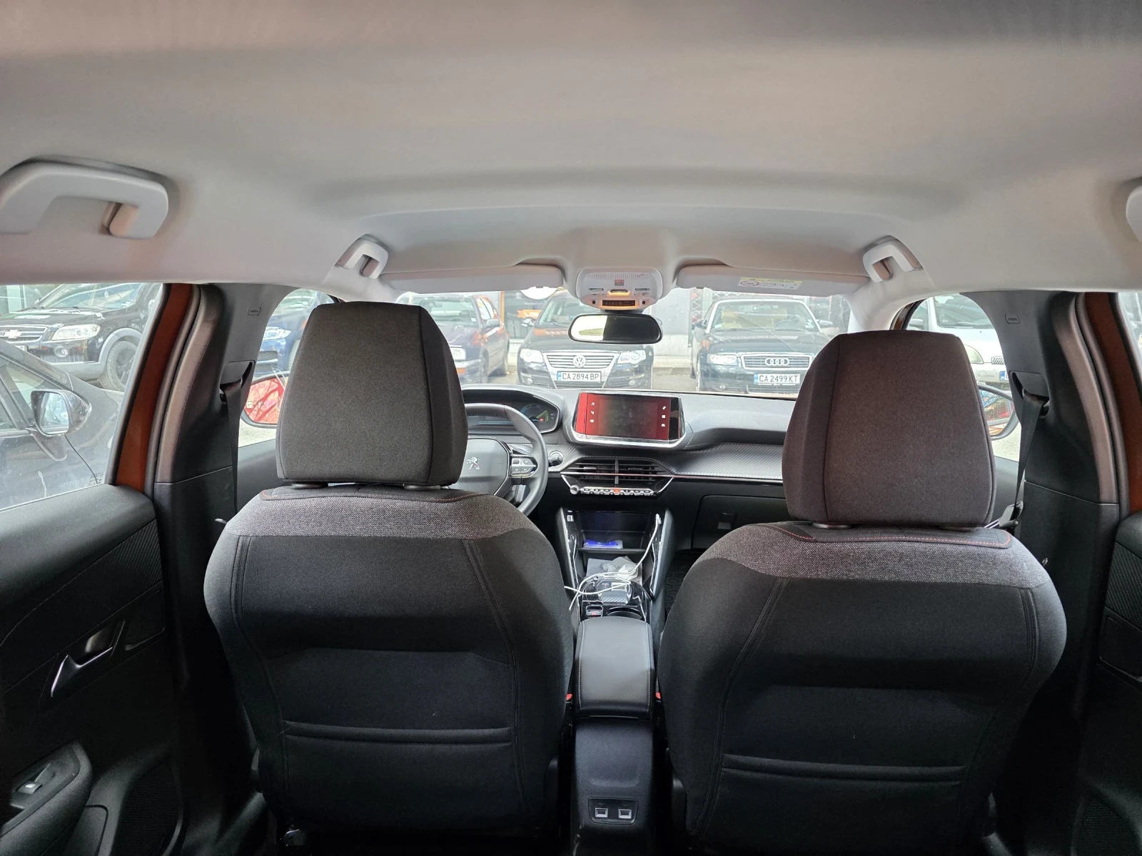 Peugeot 2008 Electric, снимка 8 - Автомобили и джипове - 54161407