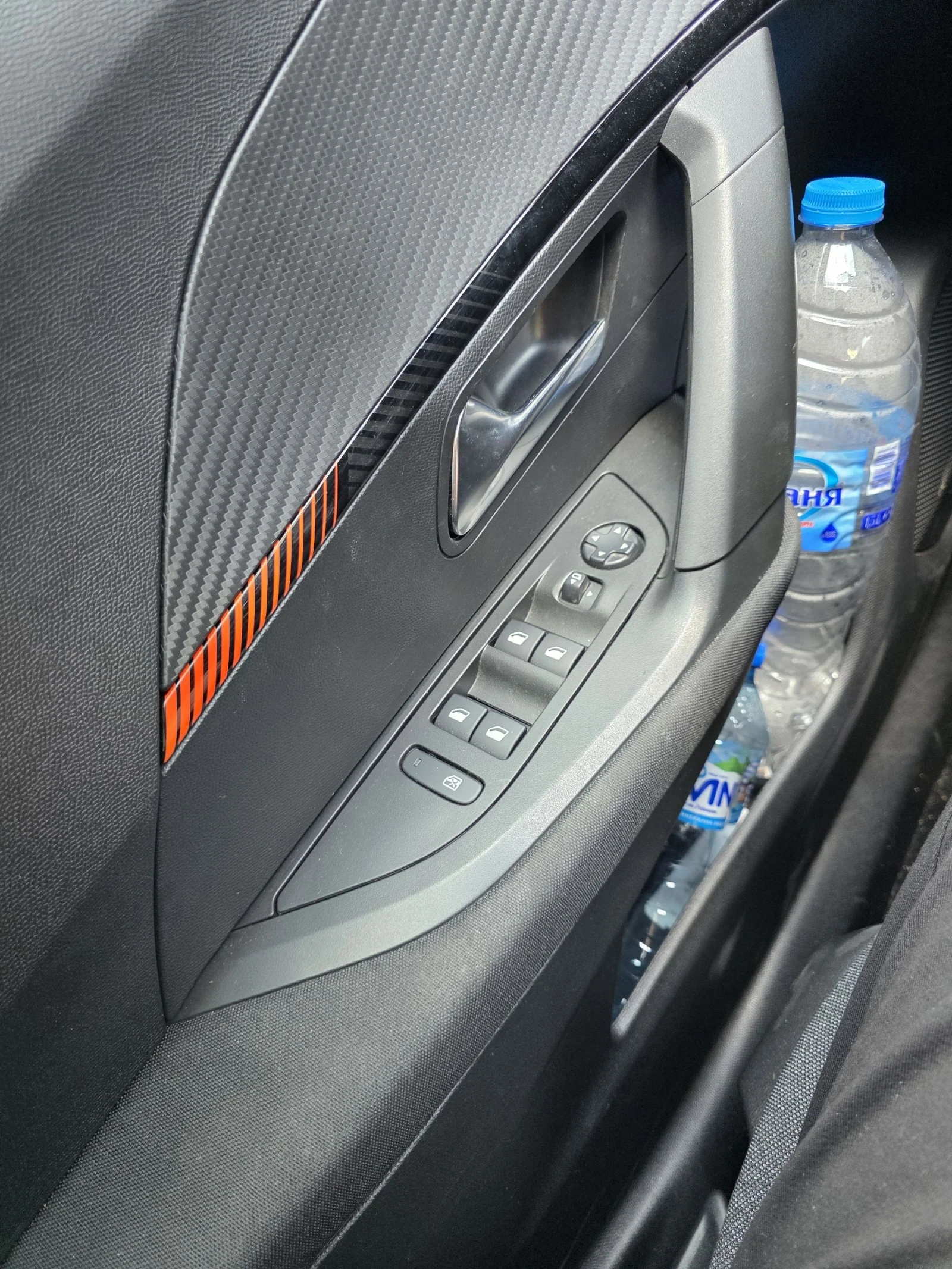 Peugeot 2008 Electric, снимка 10 - Автомобили и джипове - 54161407