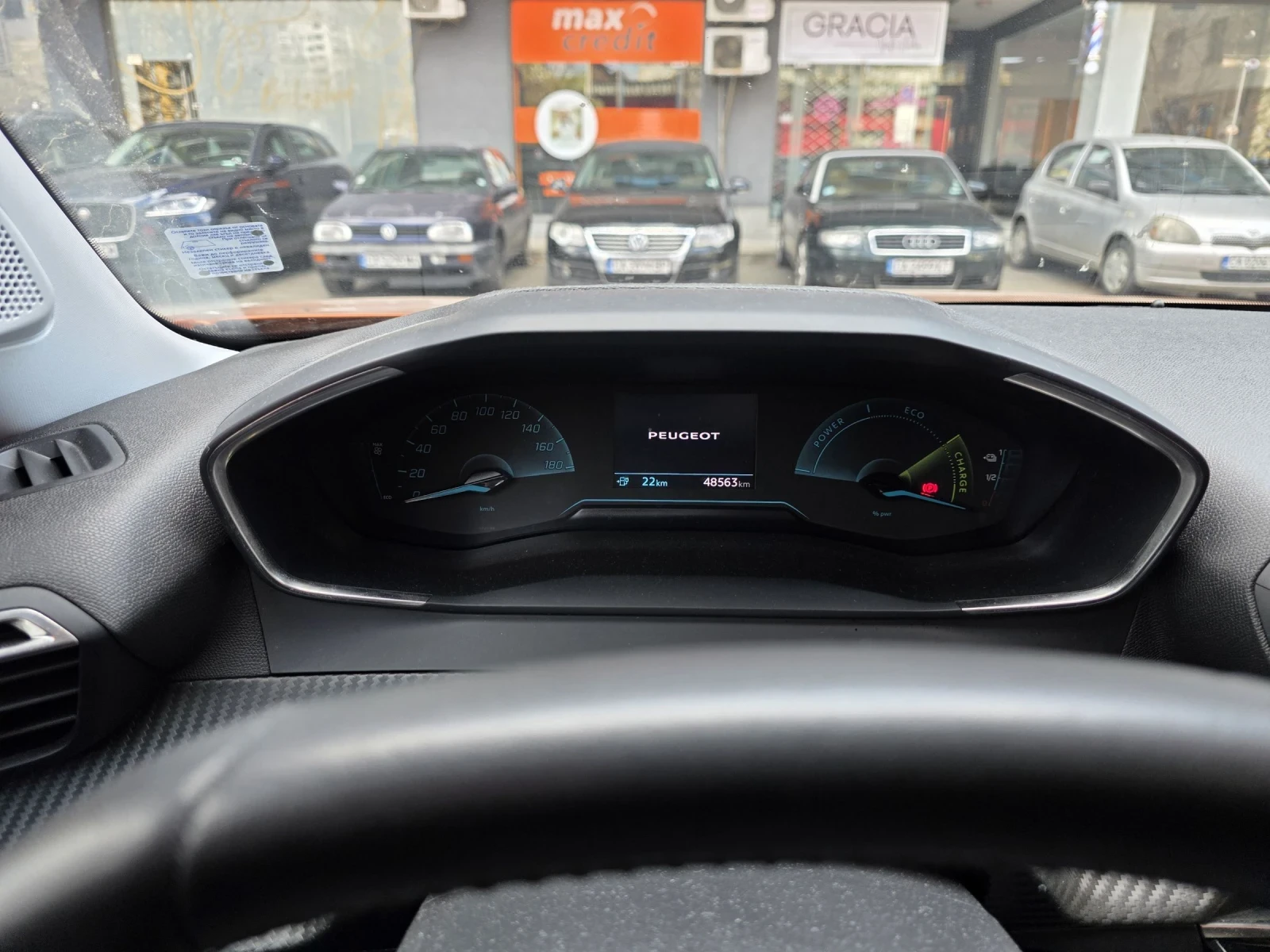 Peugeot 2008 Electric, снимка 14 - Автомобили и джипове - 54161407