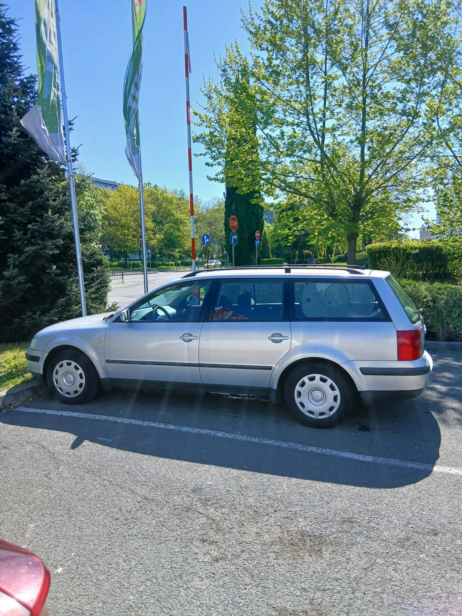 VW Passat 1.9TDI, снимка 9 - Автомобили и джипове - 54498708