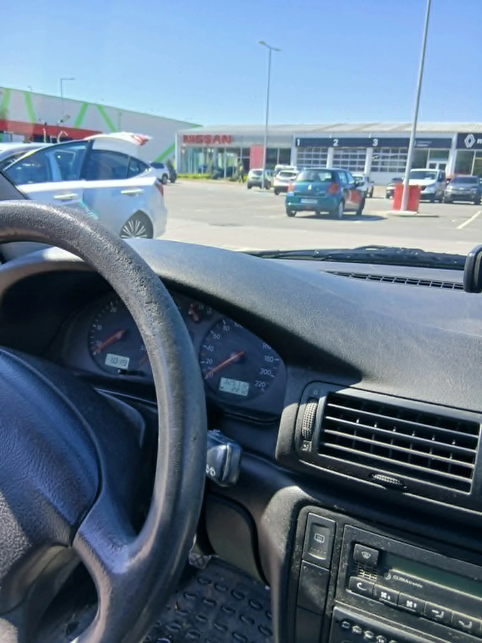 VW Passat 1.9TDI, снимка 7 - Автомобили и джипове - 54498708