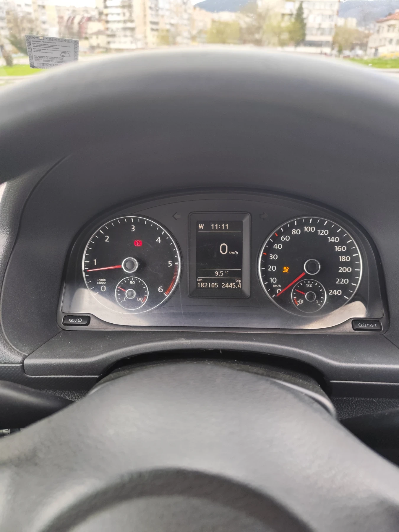 VW Caddy 1.6tdi navi товарен, снимка 12 - Автомобили и джипове - 54990010
