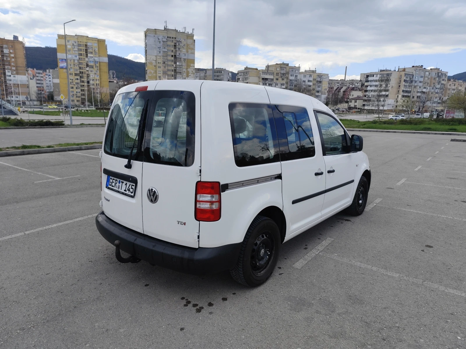 VW Caddy 1.6tdi navi товарен, снимка 6 - Автомобили и джипове - 54990010