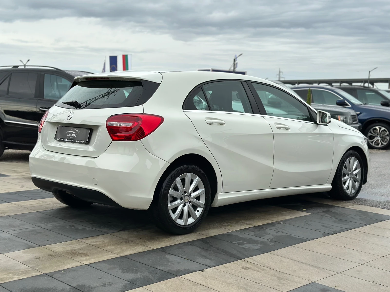Mercedes-Benz A 180 * АВТОМАТИК* 2014г* , снимка 5 - Автомобили и джипове - 54753521
