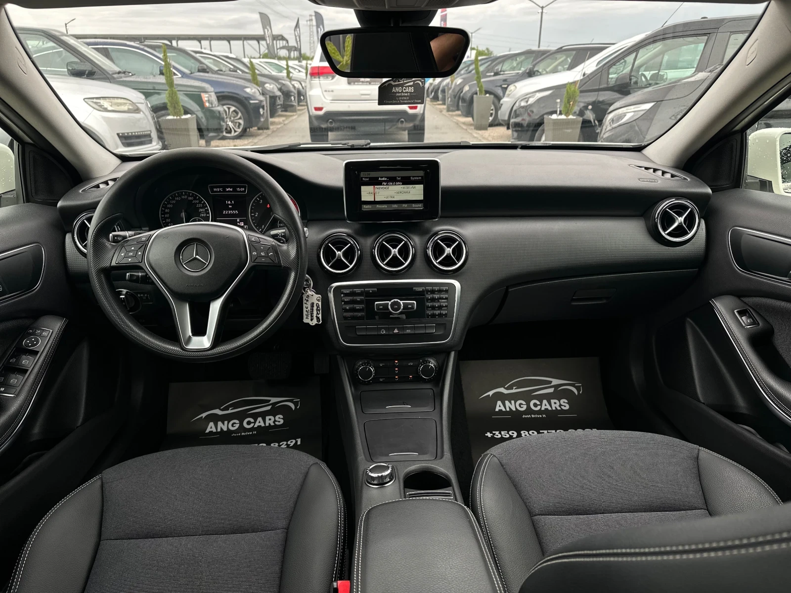 Mercedes-Benz A 180 * АВТОМАТИК* 2014г* , снимка 9 - Автомобили и джипове - 54753521