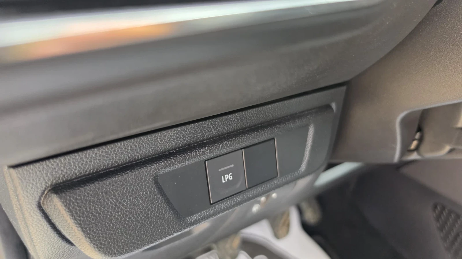 Dacia Sandero | Mobile.bg � ����������� 12