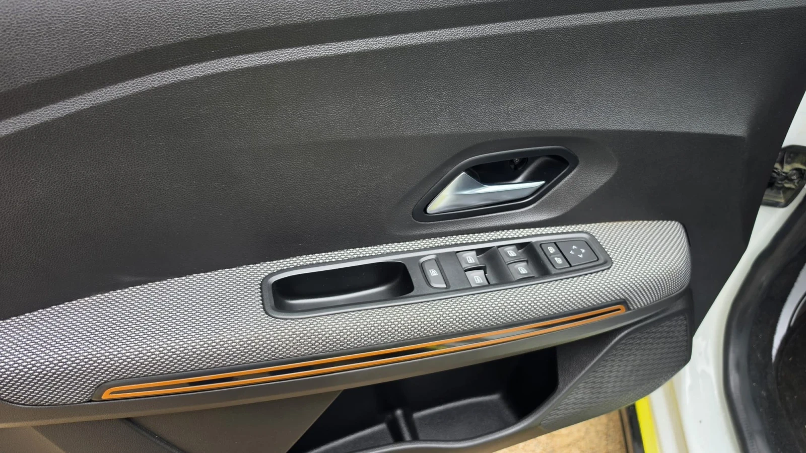 Dacia Sandero | Mobile.bg � ����������� 10