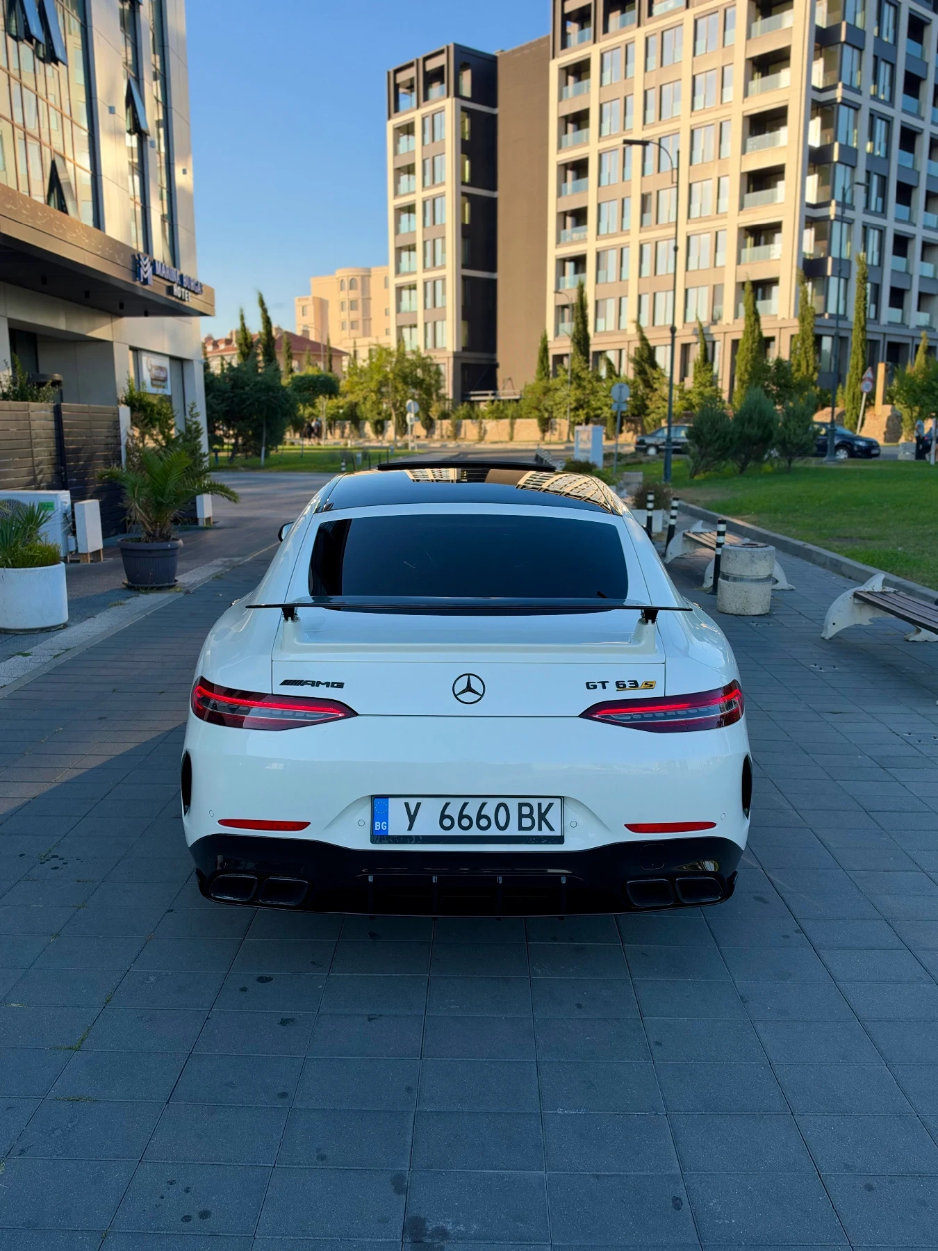 Mercedes-Benz AMG GT 4.3 AMG* 6.3 Optic* Burmester* Headup* Soft* Pano*, снимка 7 - Автомобили и джипове - 56248064