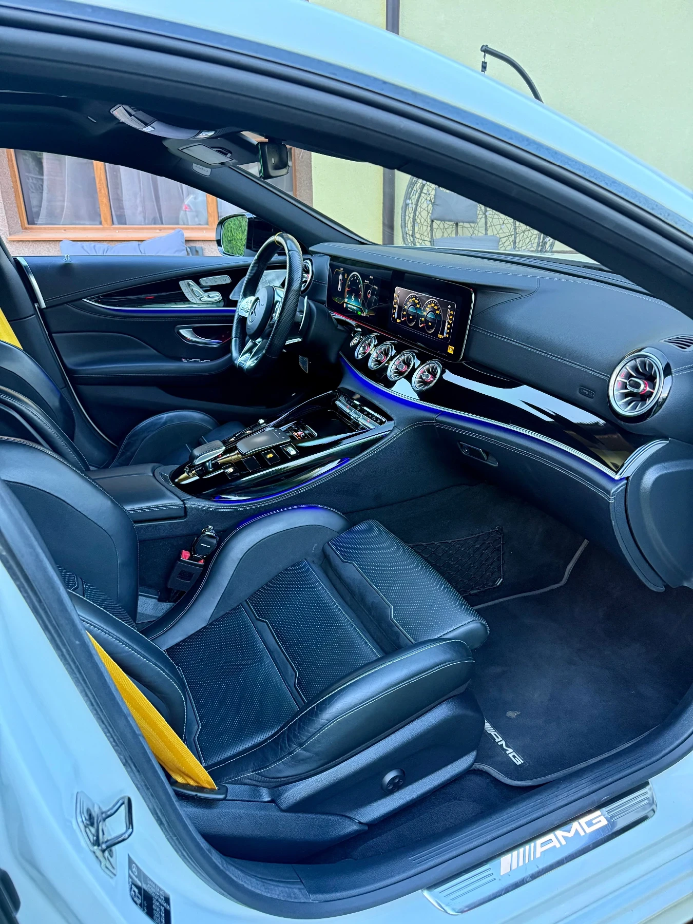 Mercedes-Benz AMG GT 4.3 AMG* 6.3 Optic* Burmester* Headup* Soft* Pano*, снимка 10 - Автомобили и джипове - 55125199