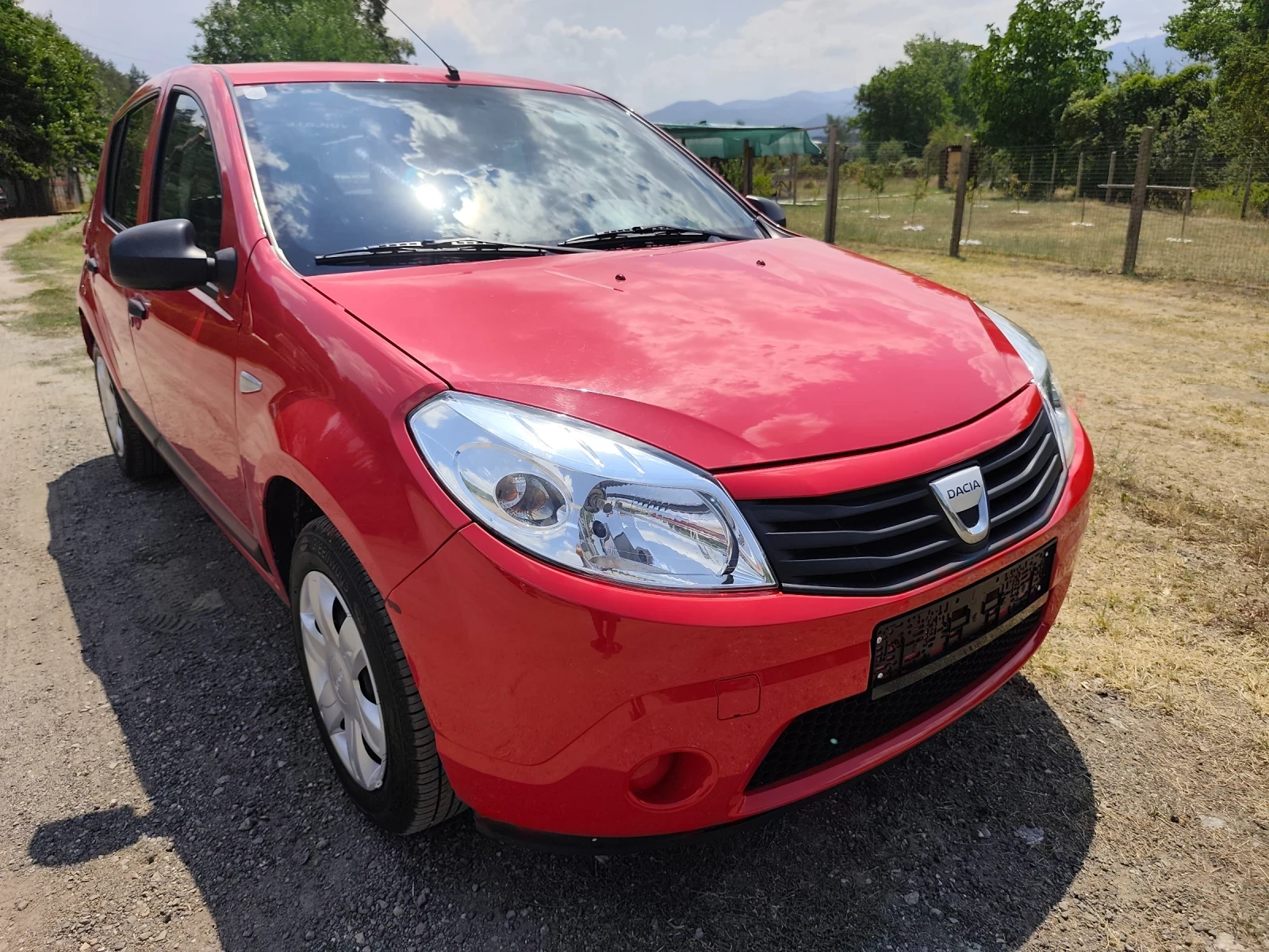 Dacia Sandero 1.2-16, снимка 2 - Автомобили и джипове - 55595200