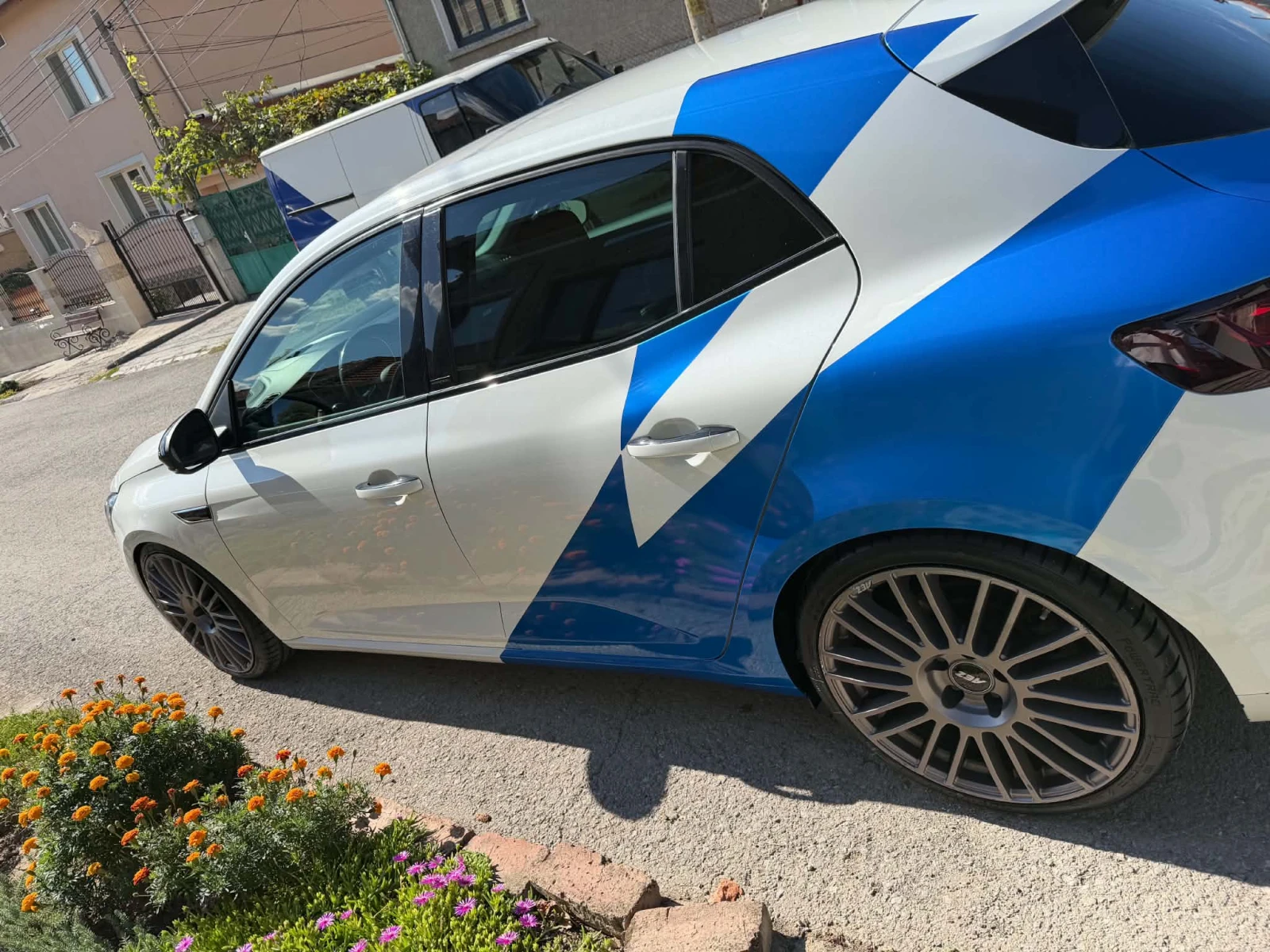 Renault Megane GT 1.6 EDC 205 4Control BOSE, снимка 4 - Автомобили и джипове - 56213043