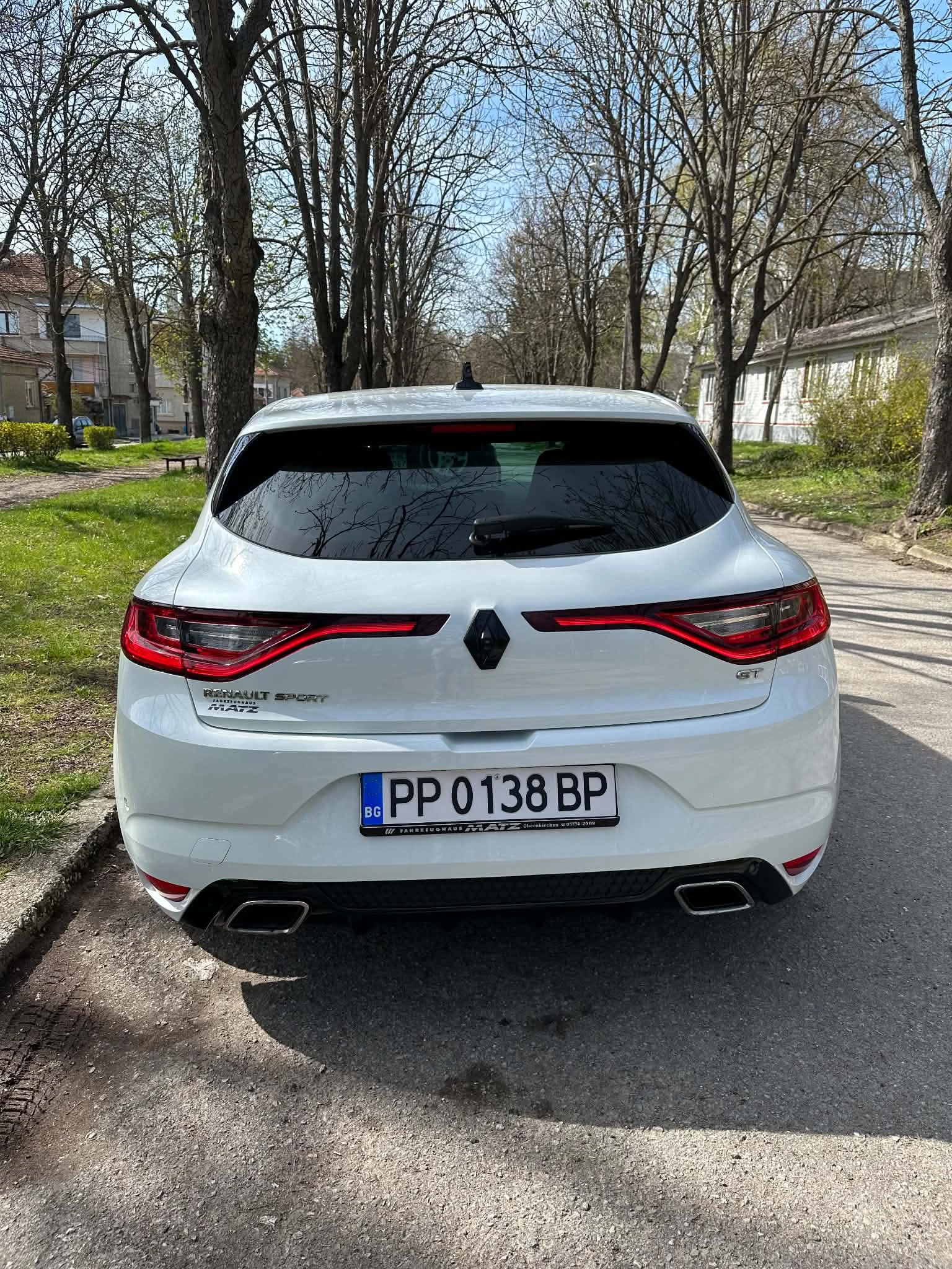 Renault Megane GT 1.6 EDC 205 4Control BOSE, снимка 11 - Автомобили и джипове - 56213043
