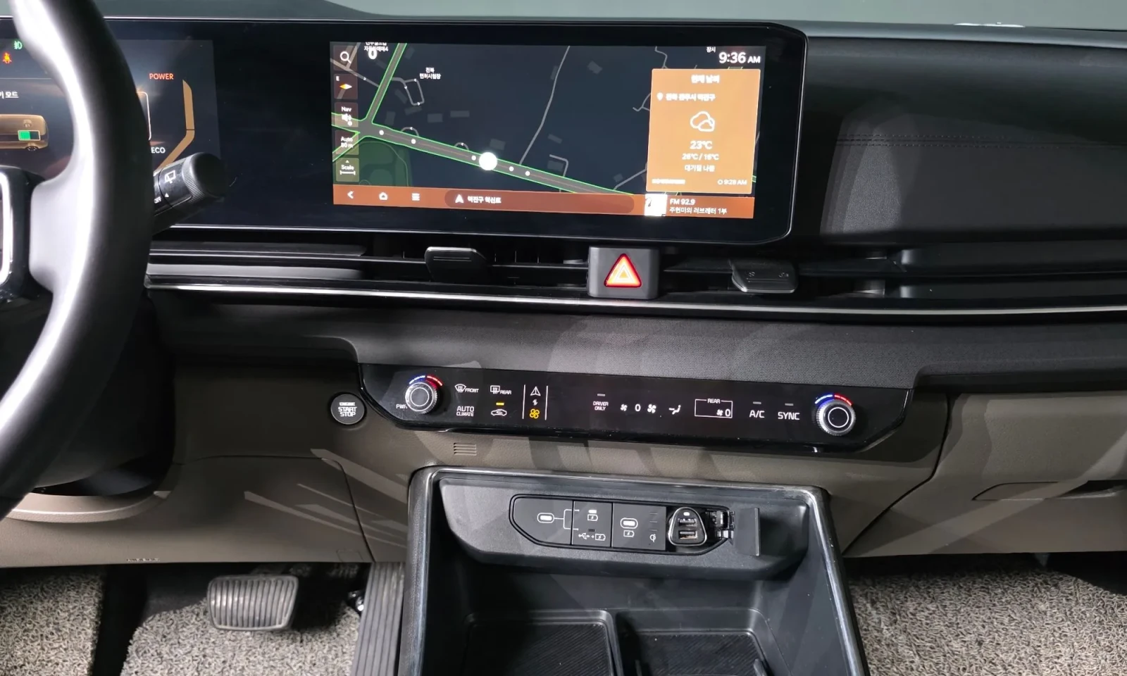 Kia Carnival Nobless\Head Up\1.6T Hybrid, снимка 15 - Автомобили и джипове - 56327155