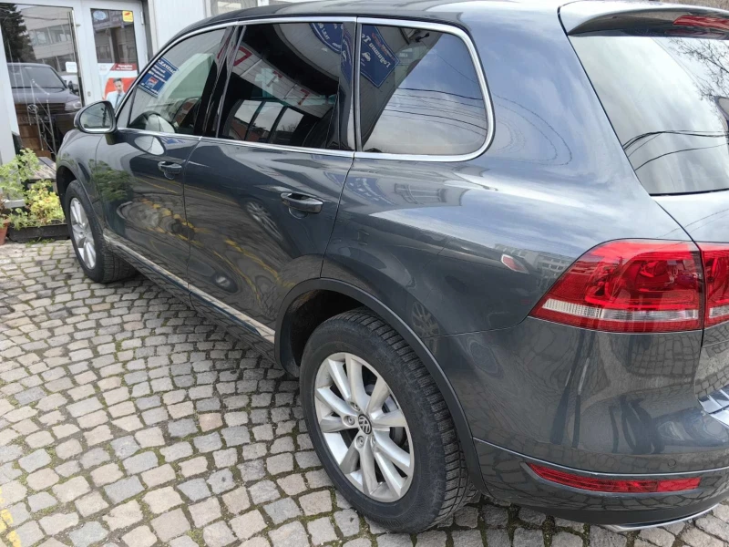 VW Touareg, снимка 5 - Автомобили и джипове - 48072009