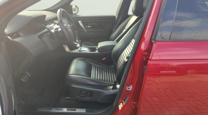 Land Rover Discovery Sport 1.5 I3 PHEV, снимка 13 - Автомобили и джипове - 53264216