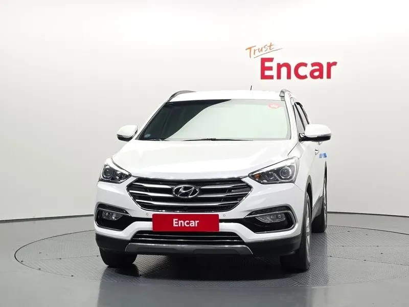 Hyundai Santa fe Diesel 2.0 2Wd Premium, снимка 6 - Автомобили и джипове - 55895716