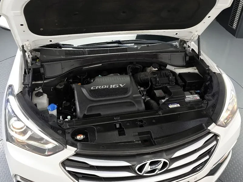 Hyundai Santa fe Diesel 2.0 2Wd Premium, снимка 11 - Автомобили и джипове - 55895716