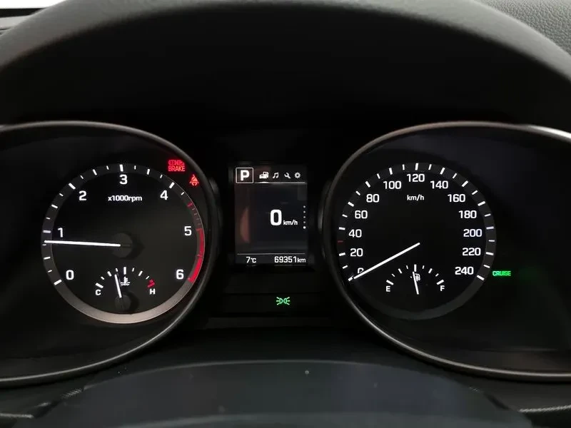 Hyundai Santa fe Diesel 2.0 2Wd Premium, снимка 15 - Автомобили и джипове - 55895716
