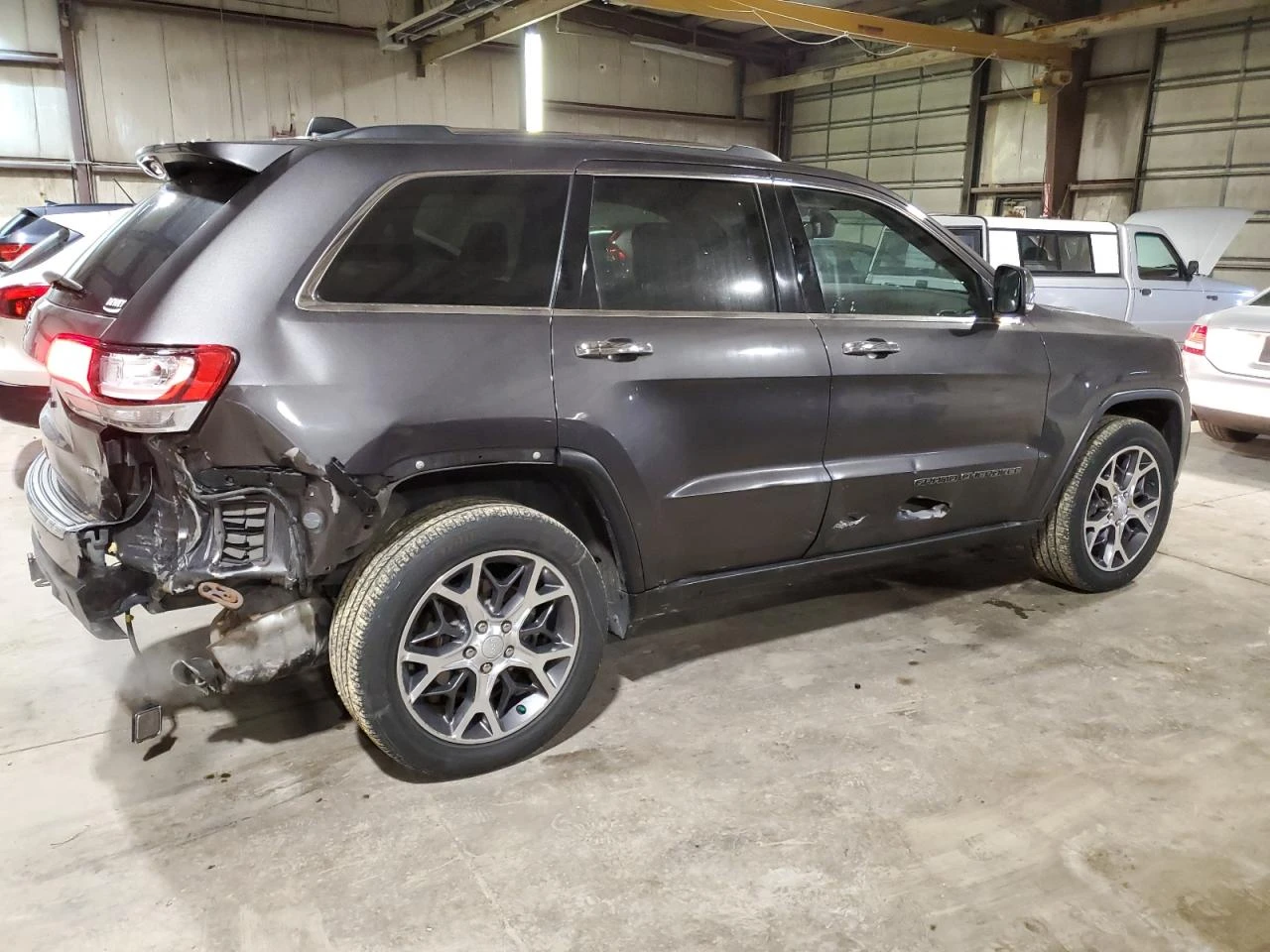 Jeep Grand cherokee LIMITED 5.7L 4X4 FACELIFT/КЛИП НА МОТОР - изображение 4