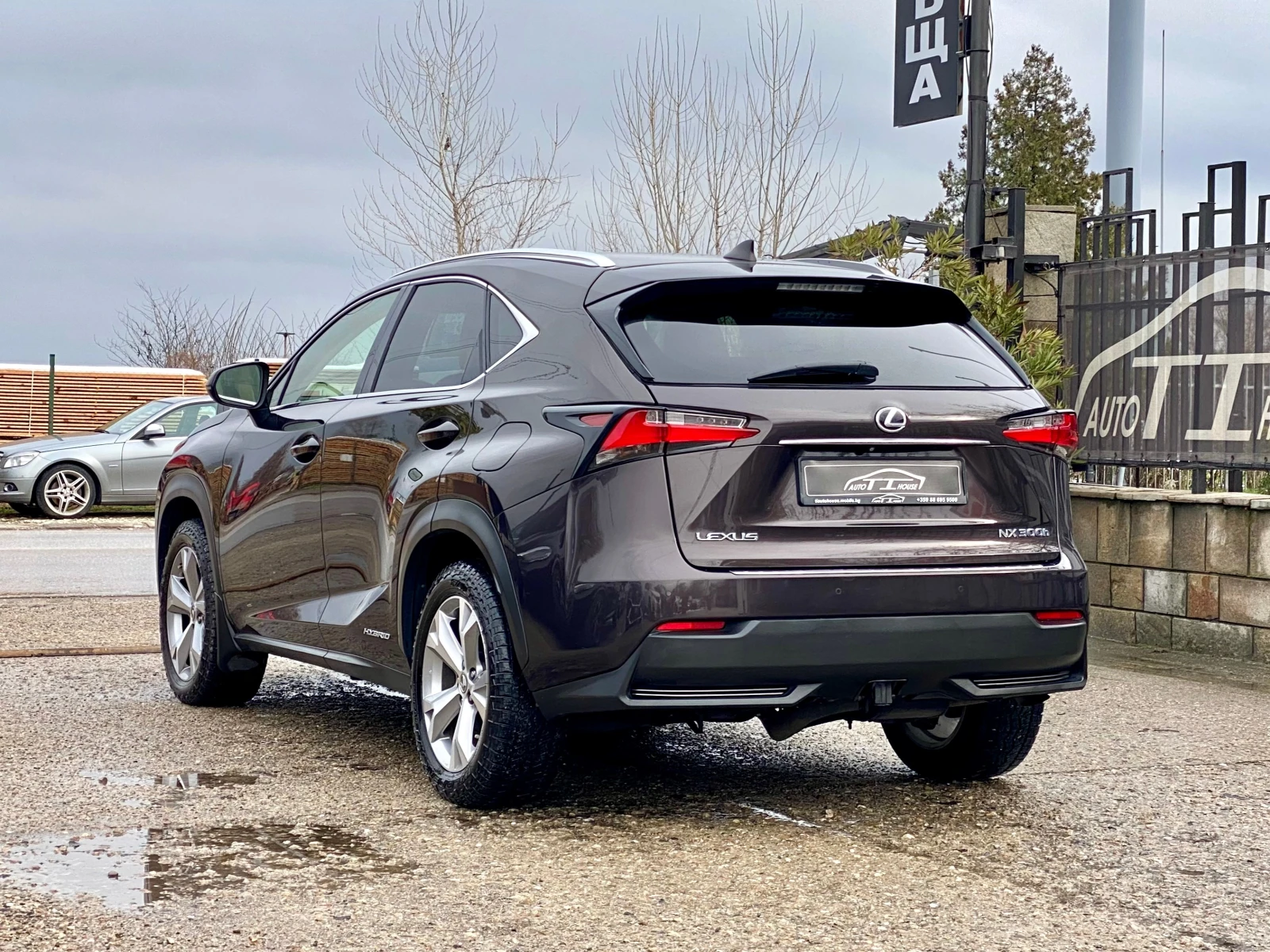 Lexus NX 300h Executive* E-Four* MAX FULL*  - изображение 4