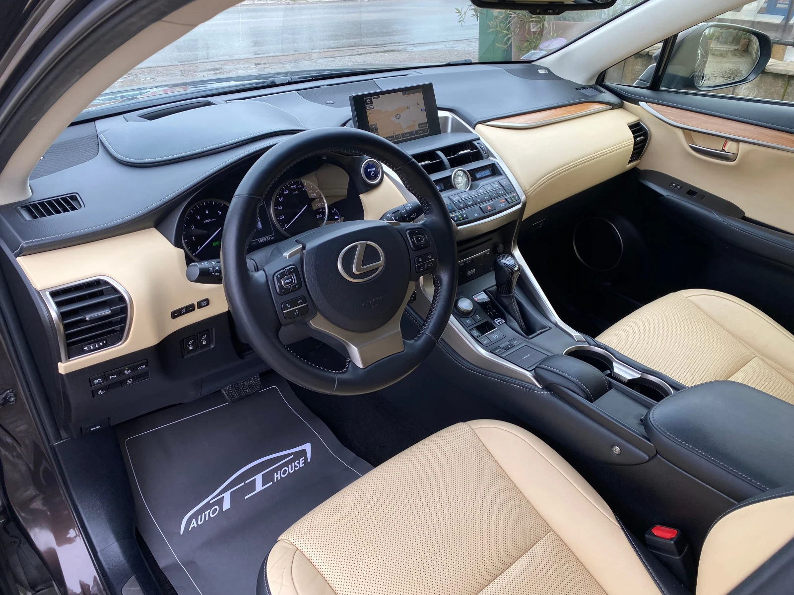 Lexus NX 300h Executive* E-Four* MAX FULL*  - изображение 8