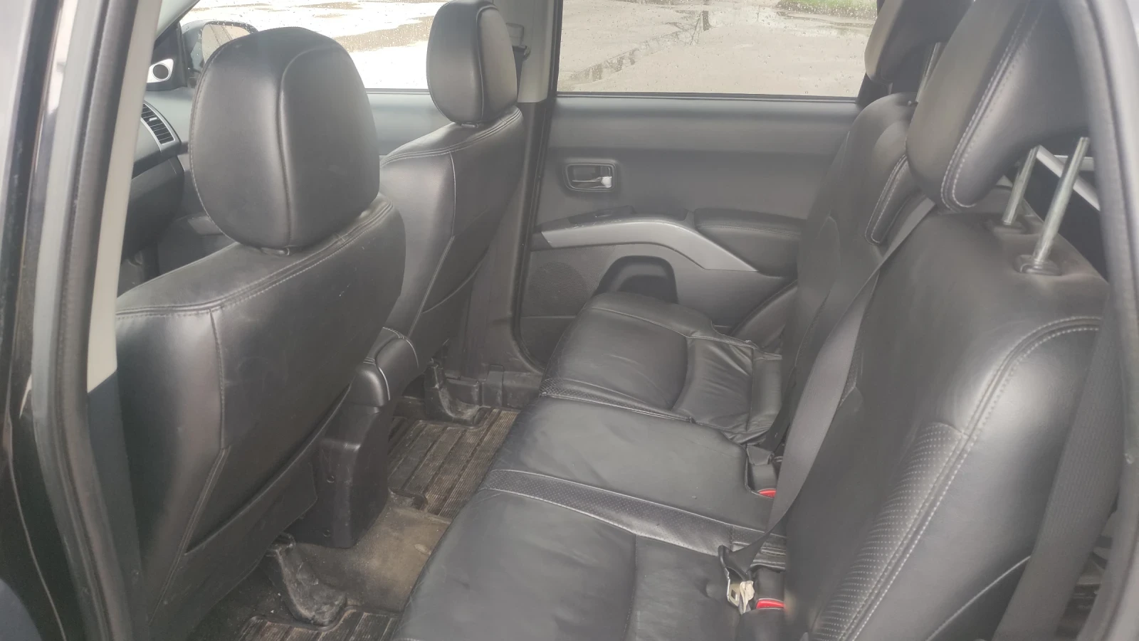 Mitsubishi Outlander, снимка 10 - Автомобили и джипове - 54091219