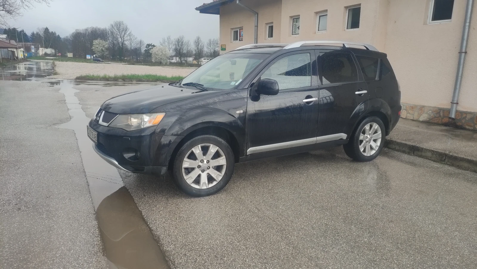 Mitsubishi Outlander, снимка 8 - Автомобили и джипове - 54091219