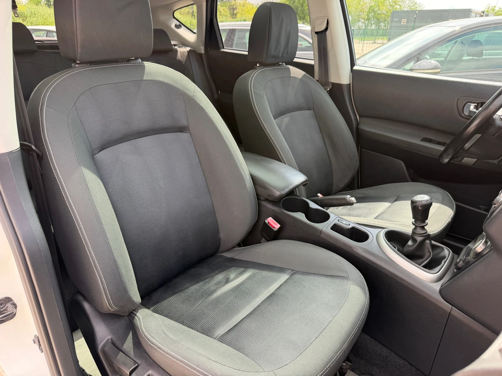 Nissan Qashqai 1.5DCI TEKNA NAVi CAMERA PANORAMA ПЪЛНО СЕРВИЗИРАН, снимка 10 - Автомобили и джипове - 54653786