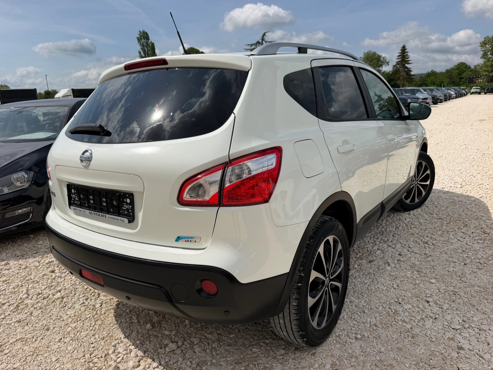 Nissan Qashqai 1.5DCI TEKNA NAVi CAMERA PANORAMA ПЪЛНО СЕРВИЗИРАН, снимка 2 - Автомобили и джипове - 54653786