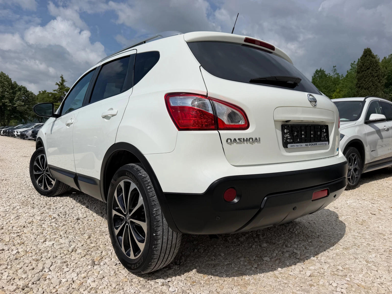 Nissan Qashqai 1.5DCI TEKNA NAVi CAMERA PANORAMA ПЪЛНО СЕРВИЗИРАН, снимка 4 - Автомобили и джипове - 54653786