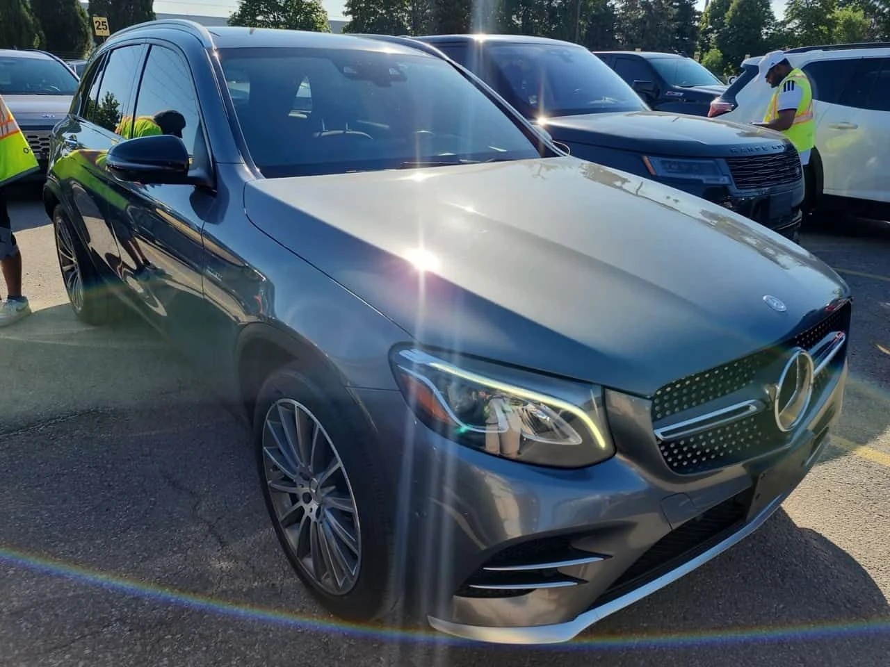 Mercedes-Benz GLC 43 AMG ДИСТРОНИК * PANO * ПОДГРЕВИ * CARFAX, снимка 2 - Автомобили и джипове - 55094286