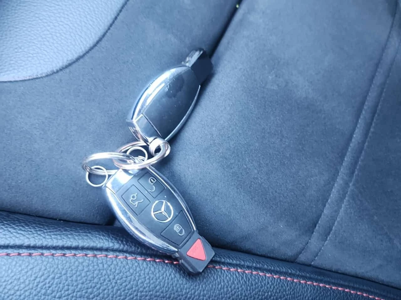 Mercedes-Benz GLC 43 AMG ДИСТРОНИК * PANO * ПОДГРЕВИ * CARFAX, снимка 8 - Автомобили и джипове - 55094286