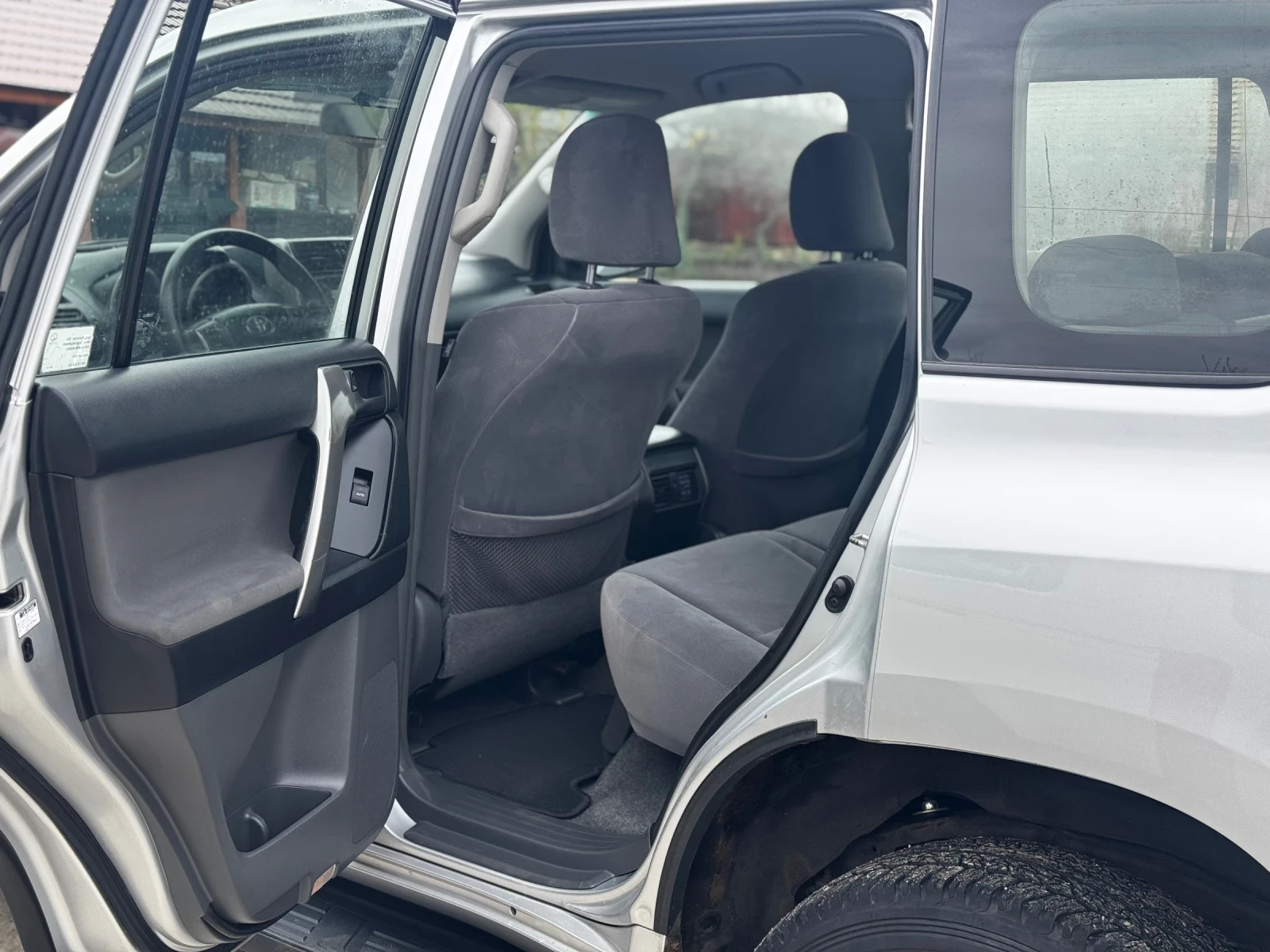 Toyota Land cruiser 3.0D4-d* 190к.с.* Автомат, снимка 16 - Автомобили и джипове - 55109923