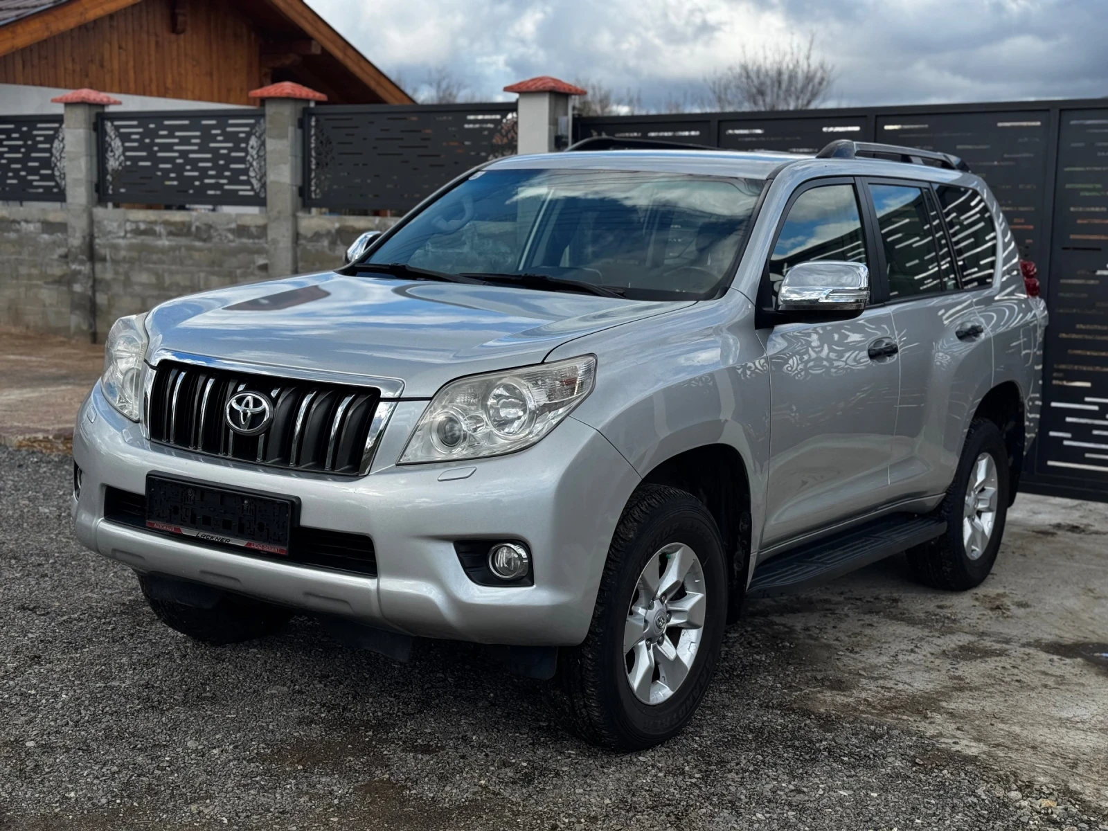Toyota Land cruiser 3.0D4-d* 190к.с.* Автомат, снимка 2 - Автомобили и джипове - 55109923