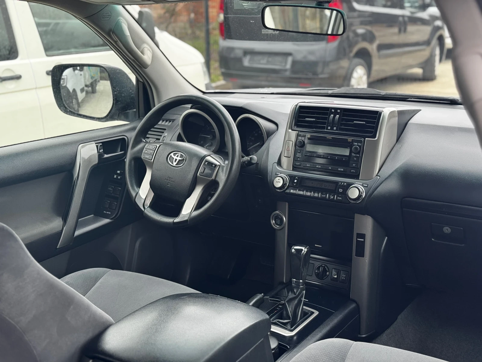 Toyota Land cruiser 3.0D4-d* 190к.с.* Автомат, снимка 12 - Автомобили и джипове - 55109923