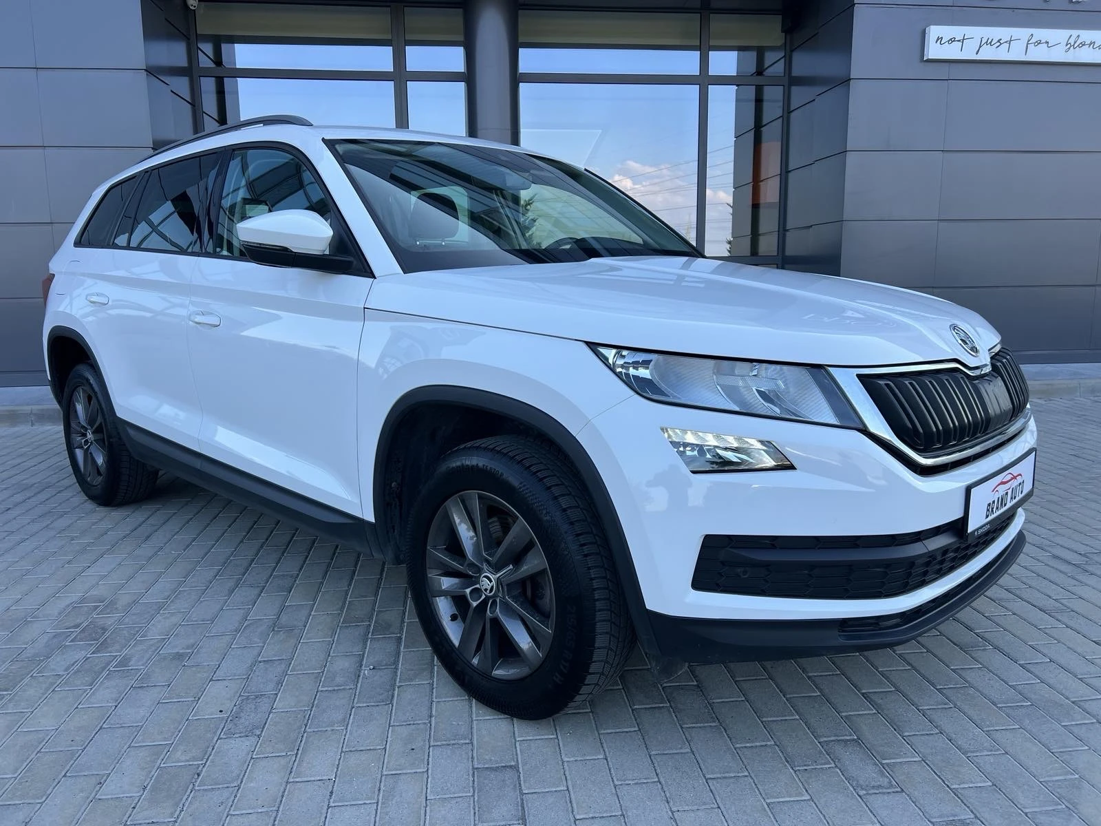 Skoda Kodiaq 2.0 TDI * DSG7 * 150 k.c., снимка 4 - Автомобили и джипове - 55849376