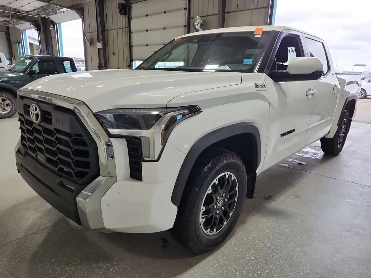 Toyota Tundra * SR CREW CAB SHORT BED * ������� *  | Mobile.bg � ����������� 1